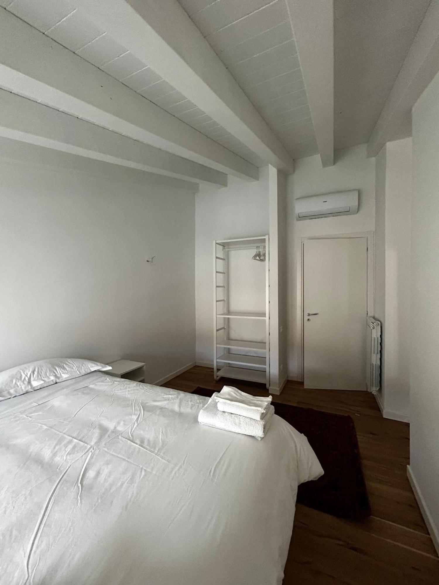 Waterfront Balcony I Grani 5 Resort Grand Suite Livorno Kültér fotó
