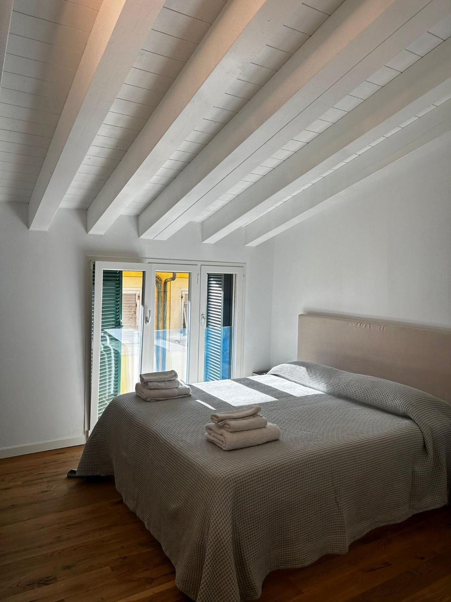 Waterfront Balcony I Grani 5 Resort Grand Suite Livorno Kültér fotó